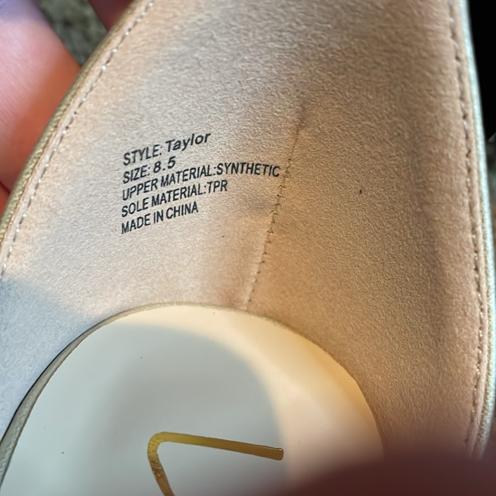 Lulu's Gold Heels - Picture 7 of 7